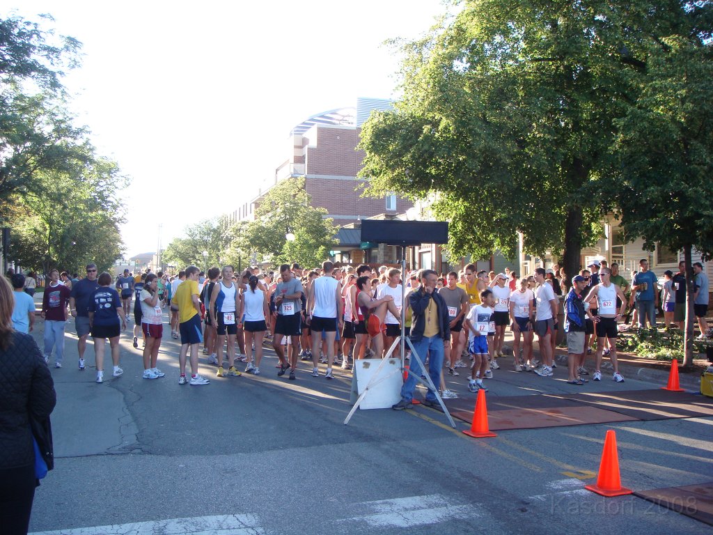 Tortoise_Hare_5K_08 040.JPG - The runners lining up for the impending start. Still sort of quiet. In a few minutes the pushing and shoving for a spot in the front begins.